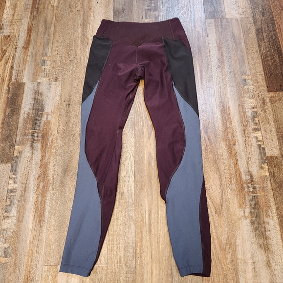 Nike Dri-Fit Leggings Size S 28" Inseam - Picture 2 of 5